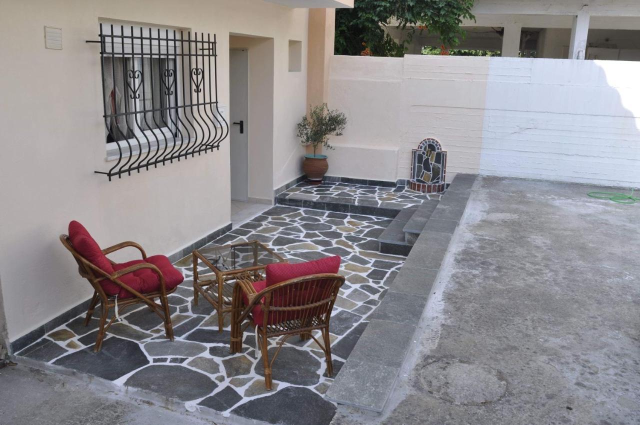 Feel Free Villa Palaiontsiflikion Luaran gambar